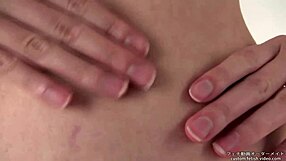 Feeling the deep emotion from the navel bellybutton fetish in this Asian Japanese video