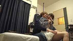 百戦錬磨のナンパ師のヤリ部屋で、連れ込みsex隠し撮り 056 男友達で性欲解放！欲に溺れる不貞人妻 まりあさん ベロキス、おっぱい揉み、キス bit ly 43lmxoo