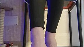 dirty teen slut in black leggings fondles her feet and fingers during bathing