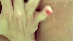 Depois De Fazer Xixi Na Academia, Me Masturbei Pra Gozar