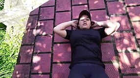 Mi Entrenador Me Folla Rico y Acaba en Mis Tetas Grandes