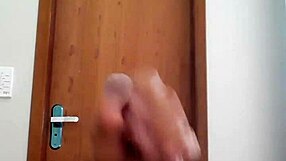 batendo uma punheta com prostituta