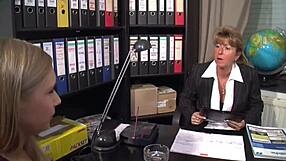 Kleine Suesse Maus Fickt Fuer Ihre Schulden - Lena Nitro