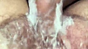 内裤里滴精液——为什么感觉这么狂野？