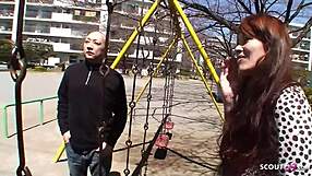 Jag är chockad över hur denna asiatiska tjej 18+ lockade en gammal främling till en vild kuksås knull under gatucasting