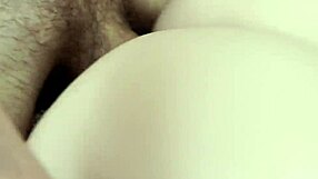 Yanlış delik acıyor, kıç sikmeyi durdur şimdi