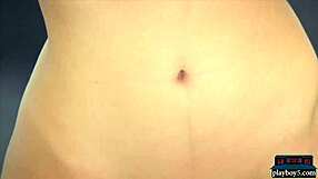 巨乳チェコ赤毛パウラ・シャイの全裸脱ぎっぷり！