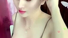 Girl Show On Webcam 01