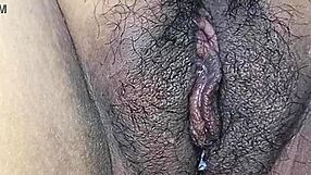 自制拉丁BBW用假阳具特写高潮