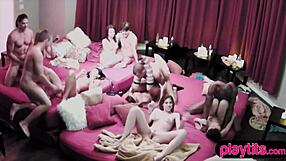 This beginner swinger couple is trying to blend in 😏