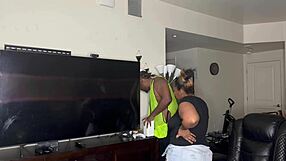 Construction worker whore kendale give his client a bbc while on the job