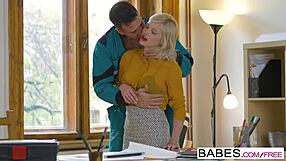 Zazie Skymm Feels Hidden Office Obsession With Quick Blowjob