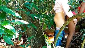 Pequena gostosa filmada pelo vovo danu pro zelador em gangbang anal com latina teen