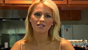 Big Ass Mature MILF Flaunts Big Tits!