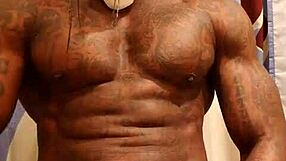 Worship that BBC! Shake your rump!