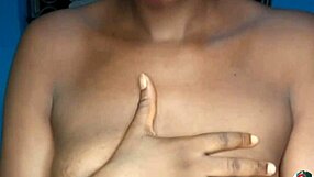 Watch Cyndy Blackslave Squirt from Anal Plug Spanking?