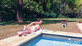 le rompo el culo y le cojo los pies a katrina punk al aire libre