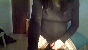 this shemale's monstercock is live on webcam. can you believe the size?