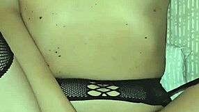 Juicy ass and juicy pussy housewife in bedroom couple play