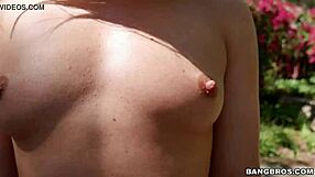 Gorgeous blonde bubble butt babe in horny USA scene