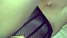 야, 이 걸레 같은 작은 18+ 라티나 freak가 결혼한 커플과 핫한 오르기에서 미쳤어!