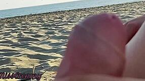 Olyan ideges vagyok, extrém nyilvános kézimunka, ruhás emberek járnak mellettem - MissCreamy. Nem akartam elrontani!