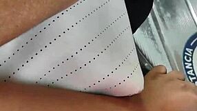 Acosando a madura culona en calles de Lima