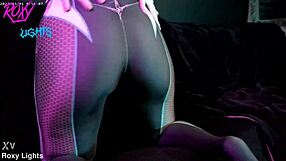 spider-gwen masturbates in her close-up sex tape