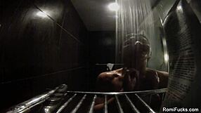 I Want to be the rain spielen von der laus connection kleidung Auswahl Romi Rain solo shower scene