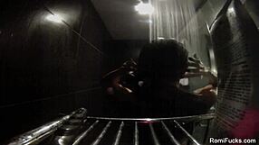 I Want to be the rain spielen von der laus connection kleidung Auswahl Romi Rain solo shower scene