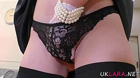 Classy Milf Receives Oral Fingering