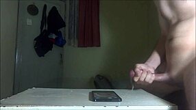 Cassidyboo Gets Facial Cumshot