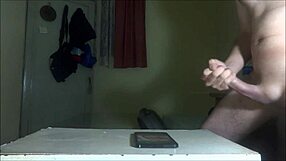 Cassidyboo Gets Facial Cumshot