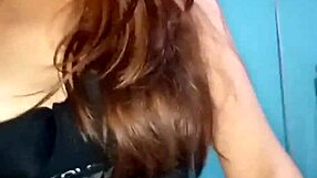 mis padres no est� en casa y mi hermanastro me pidi� el favor de que sacar� la leche y eso fue lo que hice con mi boca