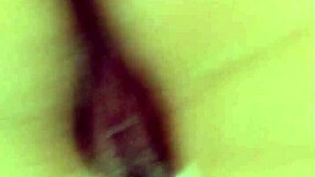 Teen Japanese babe twerks ass in motel bathtub