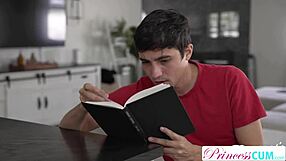 Kimmy Kimm exclaims over stepbro's huge jizz in her pussy