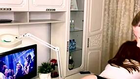 sugarnadya waxes her legs for a client with a gorgeous and sexy ass.