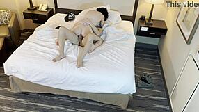 Cewek Kecil Cantik Naik Cowgirl Ngentot Kasar