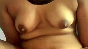 The hijabi muslim woman gets fucked hard and creampied.