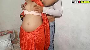 فتاة متزوجة كبيرة المؤخرة منحنية، تُنيك دوغي ستايل من قبل حبيبك السابق