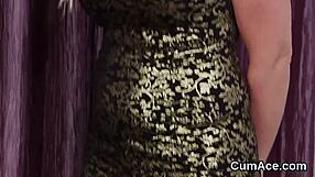 Unusual peach gets jizz facial while swallowing blowbang load