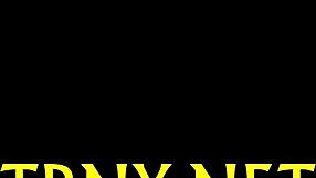 J Tranny használja a farkát vad lovagláshoz.