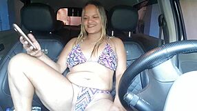 Parked on highway for video call with paty bumbum?