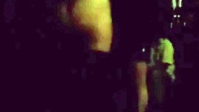 10 Petits Vicieux Groping Action