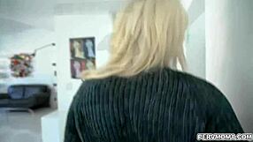 wrex olivers too big dick penetrates anna nicoles milf cunt 😈