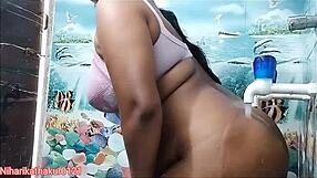 indian desi girl anjali arora shows big tits ass