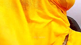 I saw a sexy bhabhi in saree in West Bengal