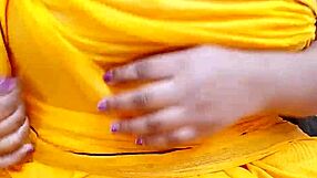 I saw a sexy bhabhi in saree in West Bengal