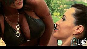 Busty brunette Jenna Presley and sexy milf Lisa Ann enjoy the poolside hookup