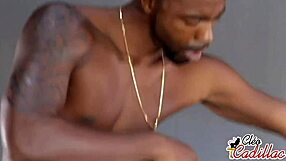 cleo cadillac, o corno me perdeu na sinuca e ficou de pau duro vendo o negão me fuder gostoso